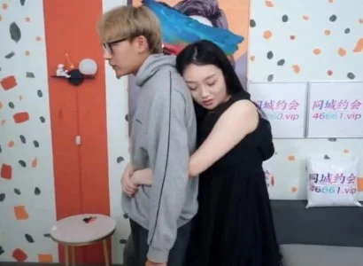 Cô người yêu nữ sinh vô cùng cuồng nhiệt
